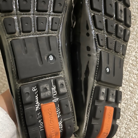 Donald J Pliner shoes - Picture 3 of 4